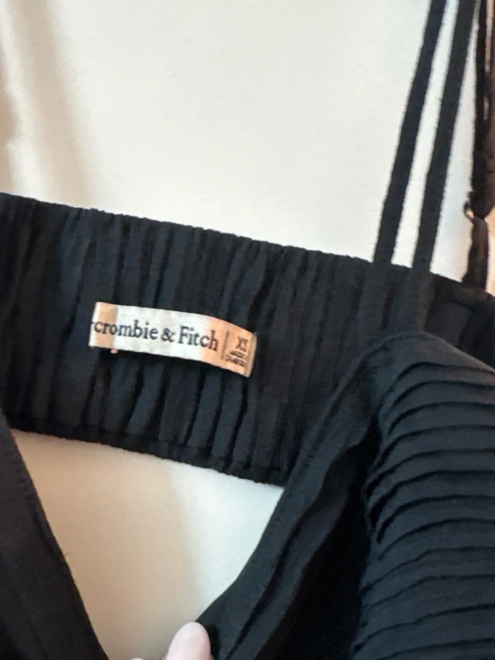 Abercrombie & Fitch sleek black
